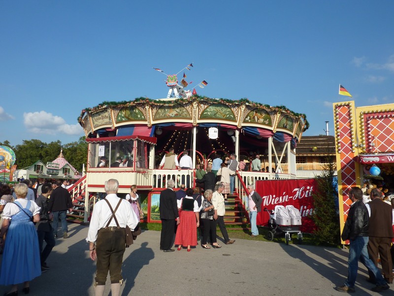 Attraktion fuer die Wiesnbesucher auf dem Oktoberfest