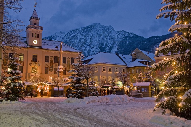 Bad Reichenhaller Christkindlmarkt: Gaumenfreuden, Schauschnitzen und exquisite Besonderheiten