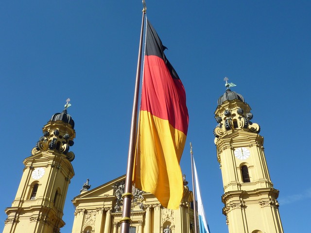 Muenchen im Mittelpunkt Deutschlands zum Tag der Deutschen Einheit 2012