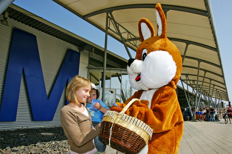 Osterreisewelle und Osterevent am Münchner Flughafen: