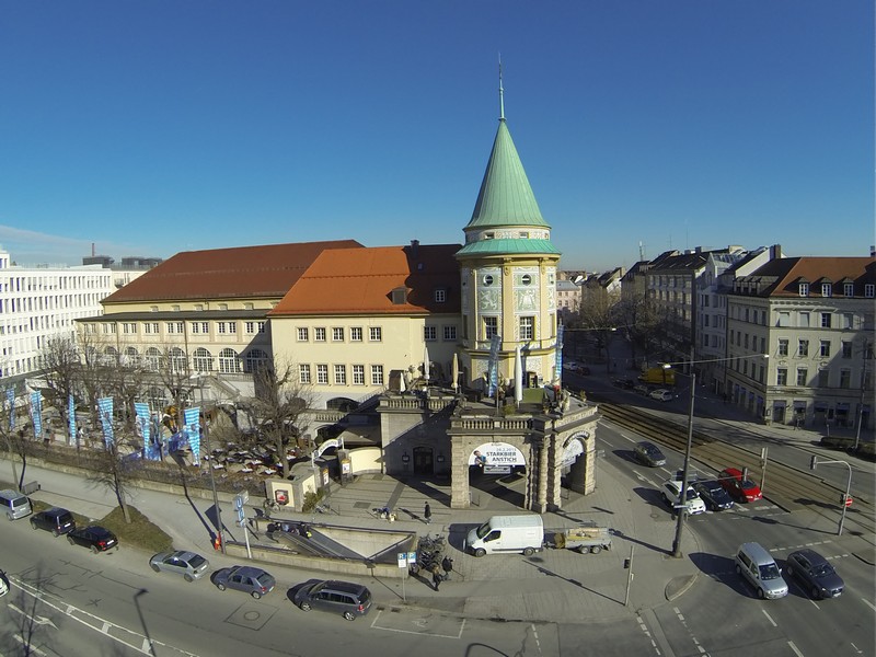 FONSIS Starkbieranstich  im Münchner Löwenbräukeller