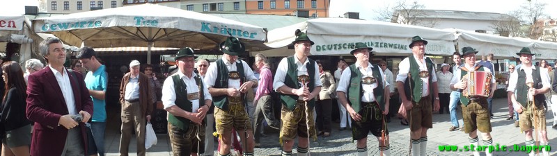 Saisonbeginn: Spargelanstich 2015 auf dem Viktualienmarkt