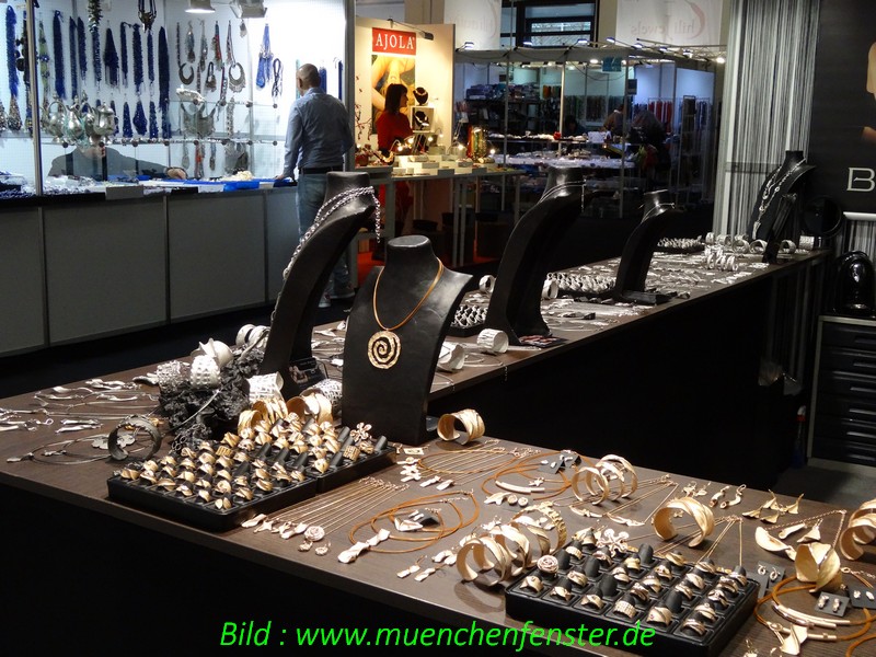 Schmuck und Uhren auf der Inhorgenta 2016