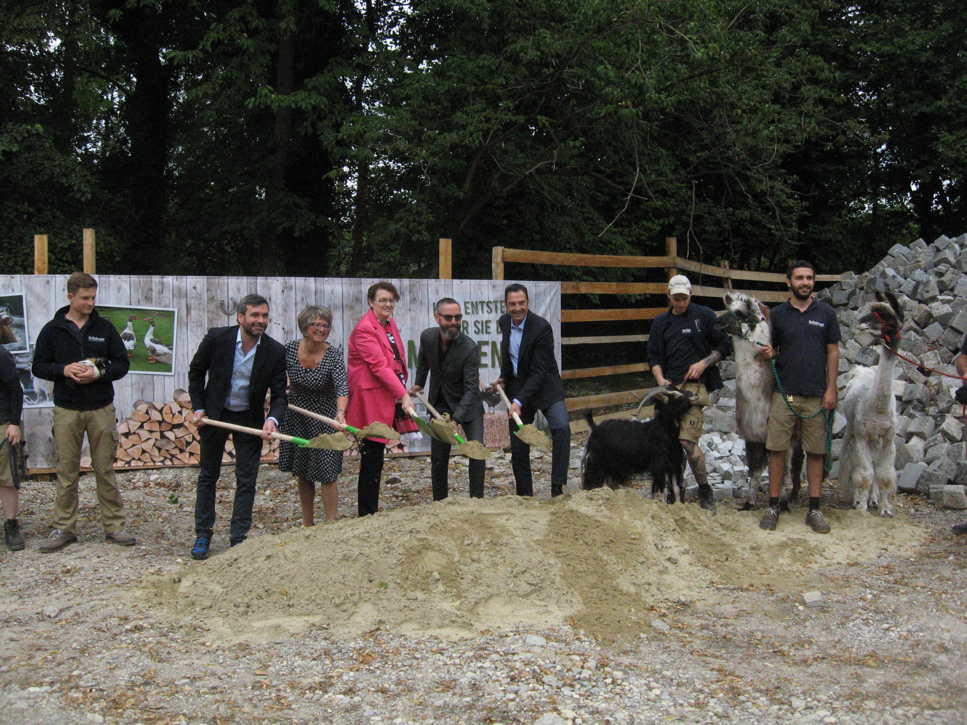 Spatenstich im Tierpark