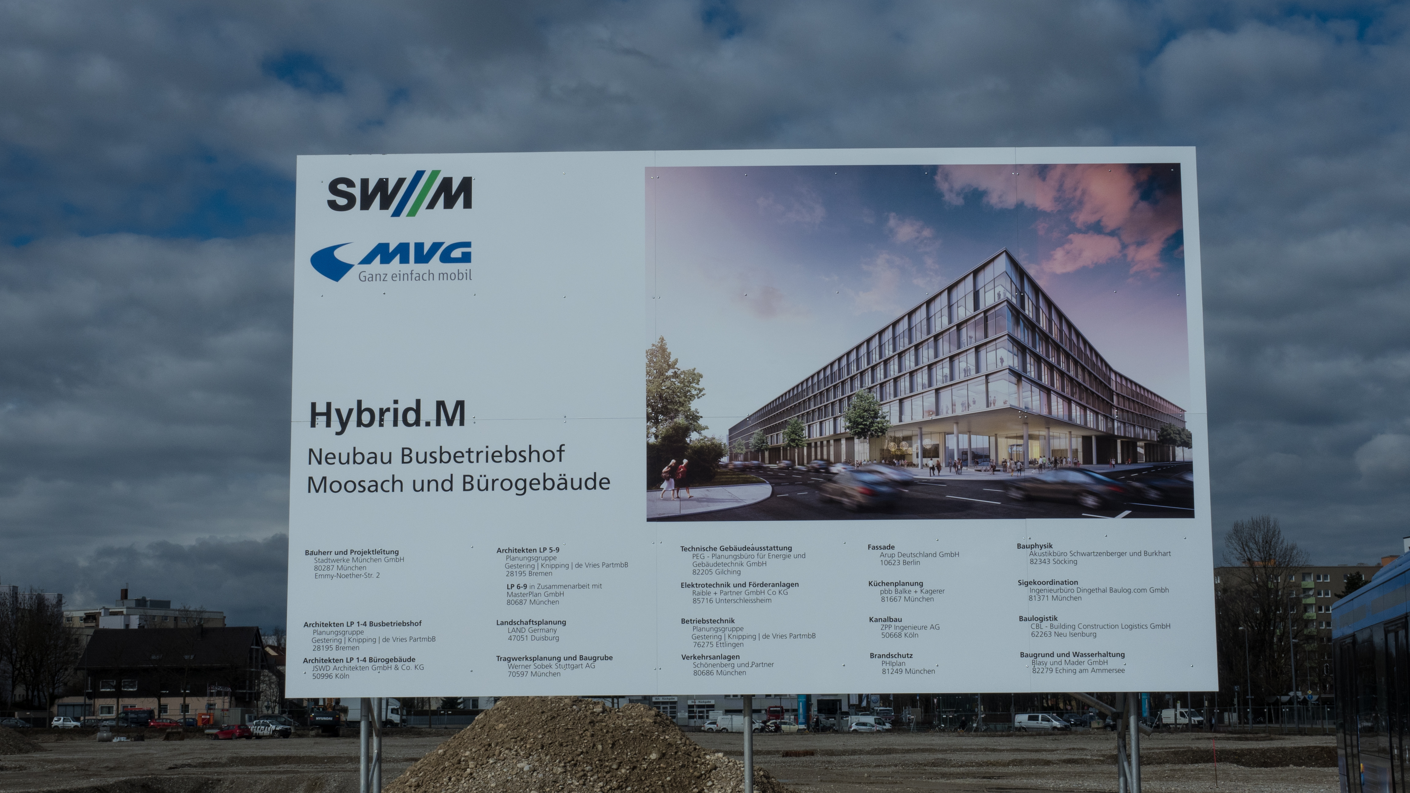 Spatenstich neuer Betriebshof u. Bürogebäude für Hybridbusse in München (Moosach)