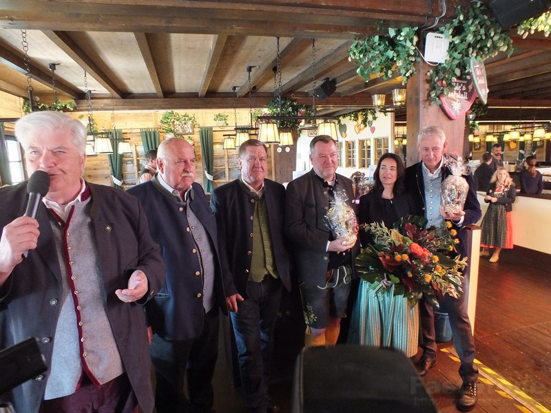 Senioren-Stammtisch auf der Wiesn