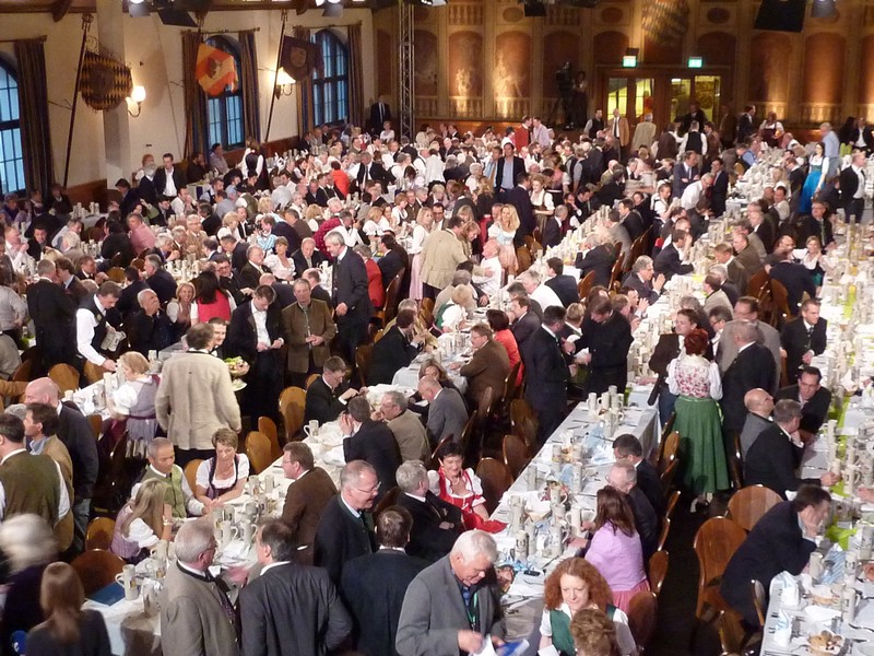 Maibock Anstich im Hofbräuhaus