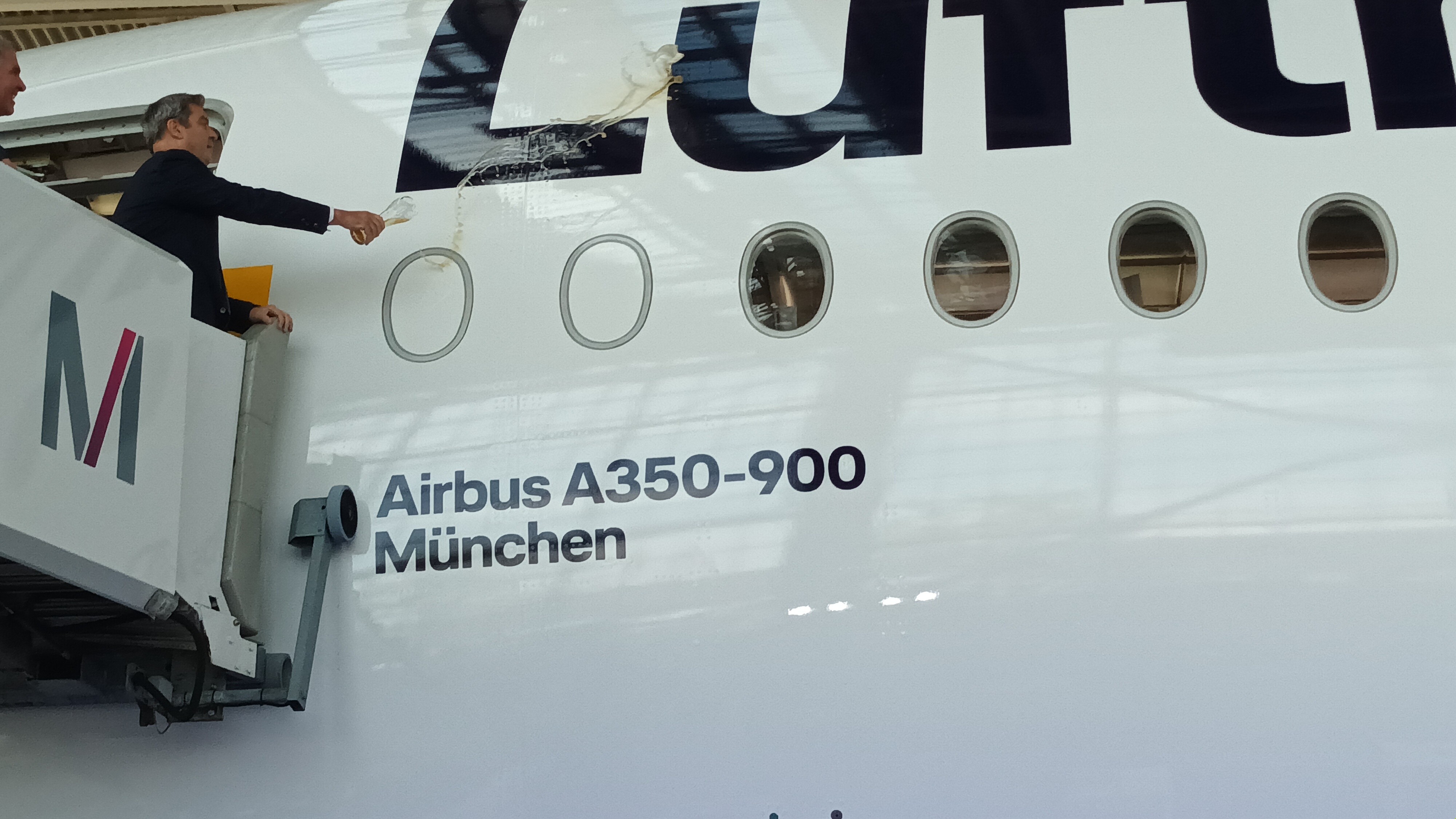 Taufe eines neuen Airbus A350 auf den Namen „München“ am Flughafen München