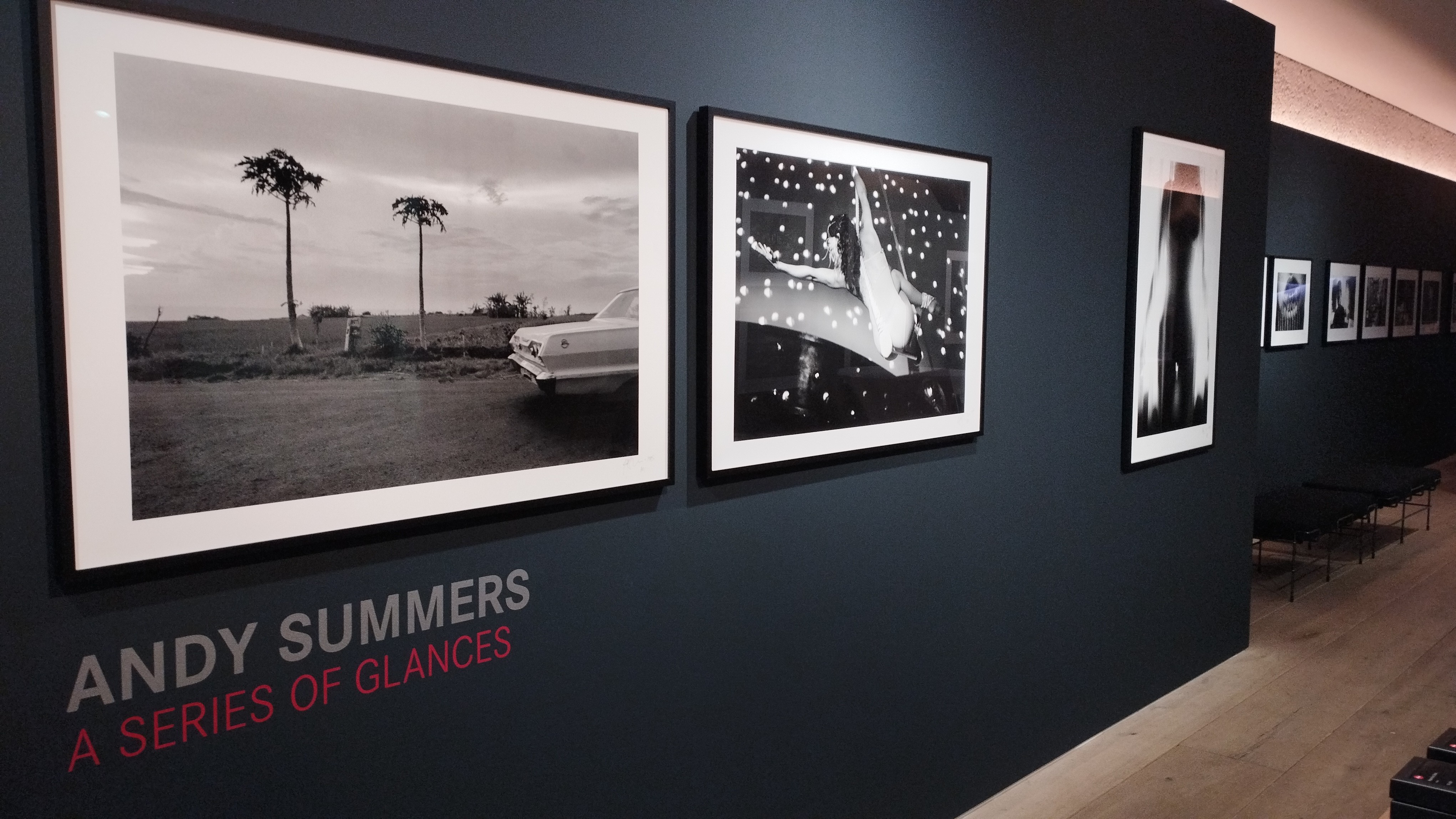 Fotoausstellung „A Series of Glances“ von Andy Summers: noch bis zum 15. Juli in München