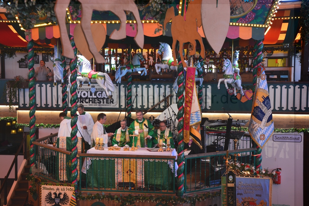 Wiesn Gottesdienst im Marstall